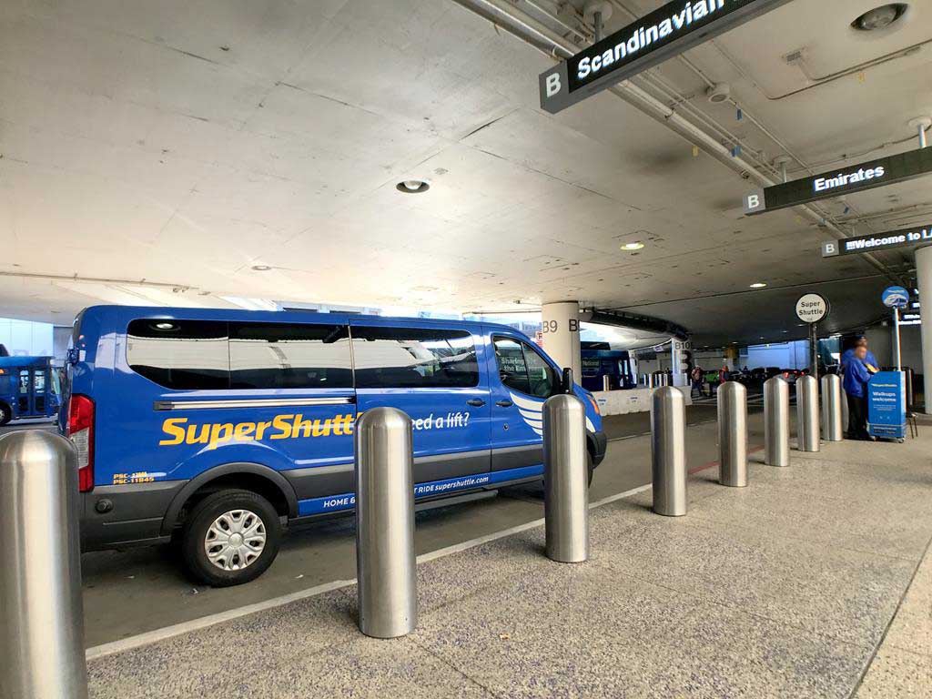 LAX airport Share-Van（SuperShuttle)