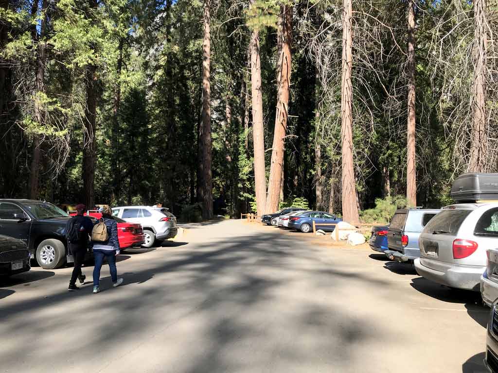 Yosemite-parking-area