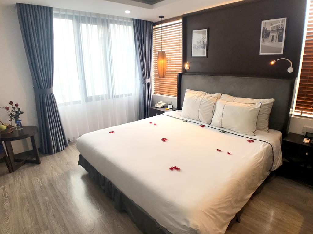Hanoi Bonsella Hotel Room 