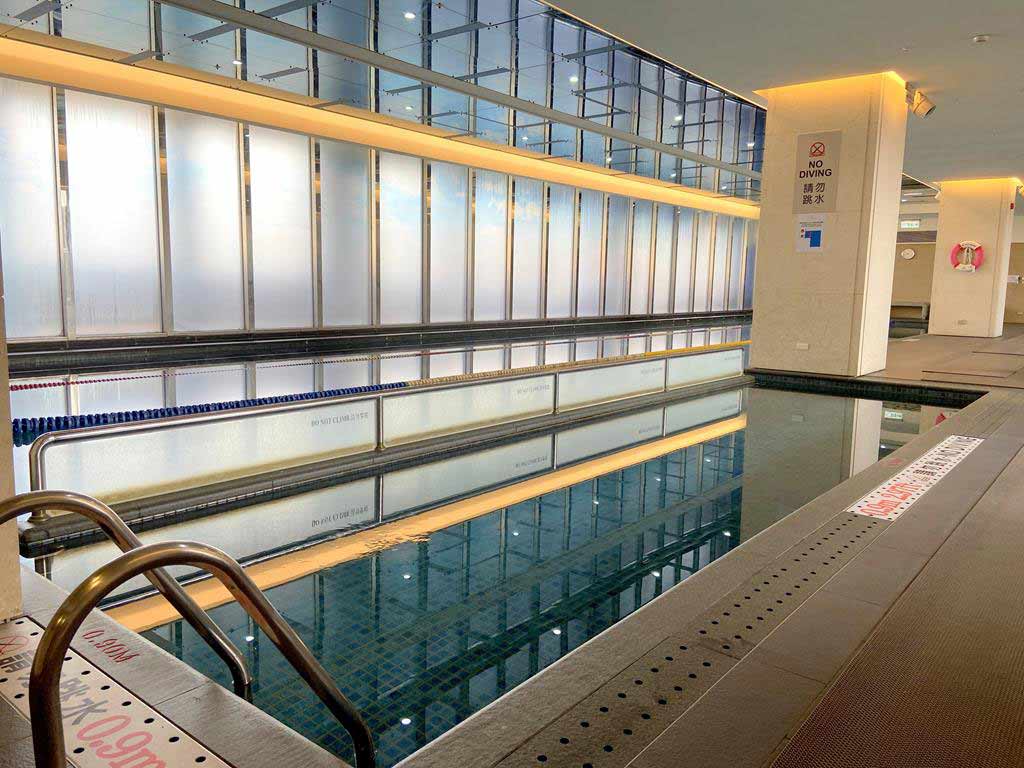 swimming-pool-of-Sheraton-Hsinchu-Hotel