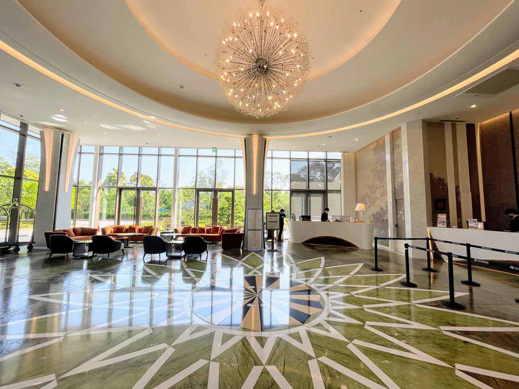 lobby-of-Fame-Hall-Garden-Hotel